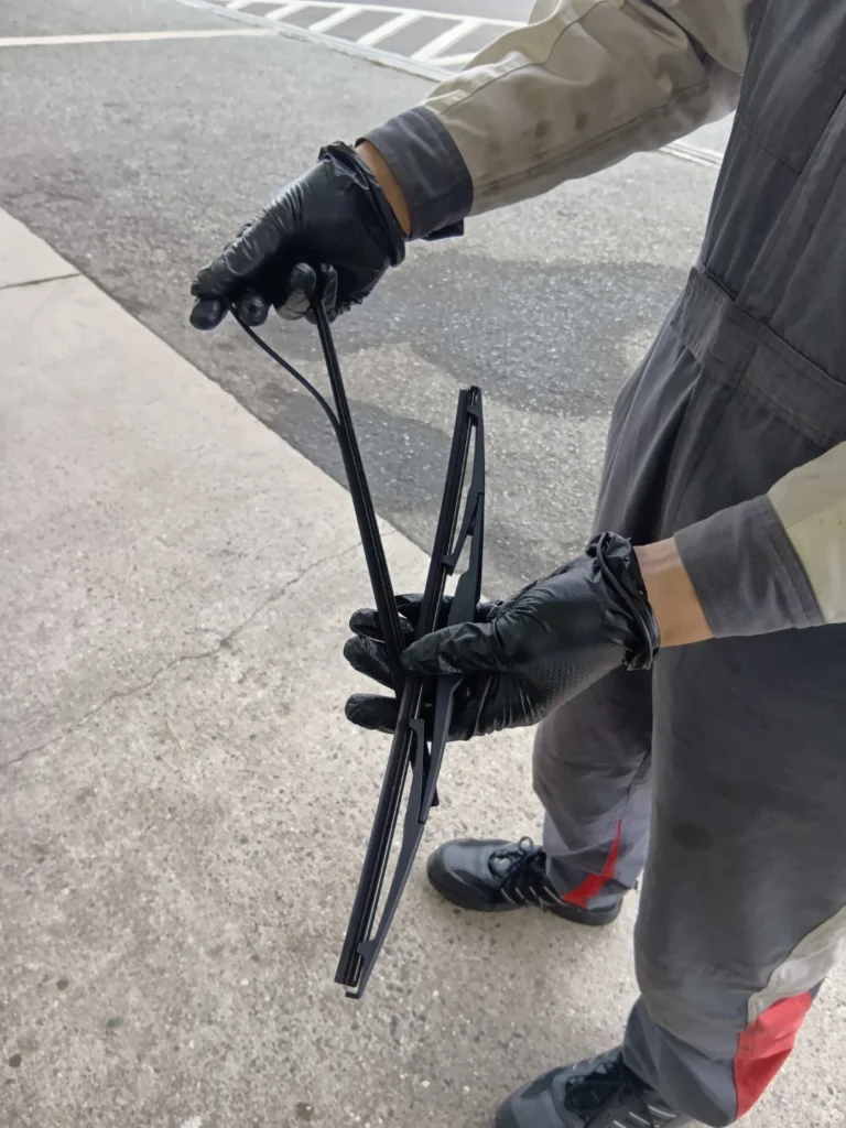 早めのワイパーゴム交換をしましょう！